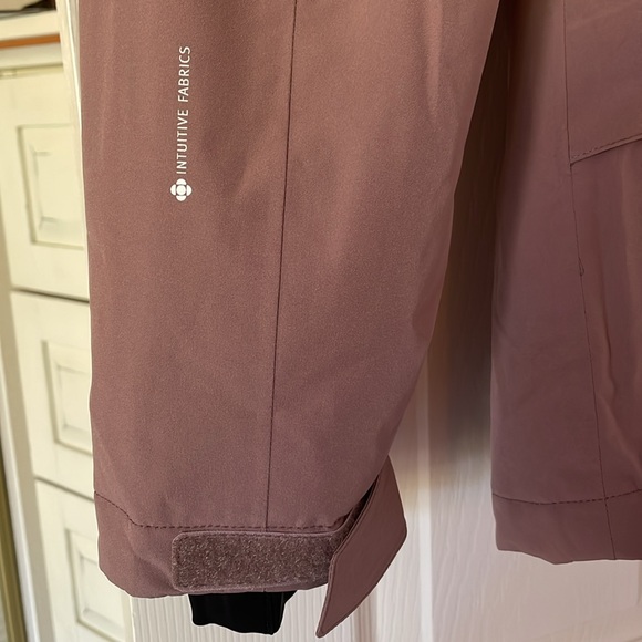 Flylow Ski Jacket - Picture 3 of 14